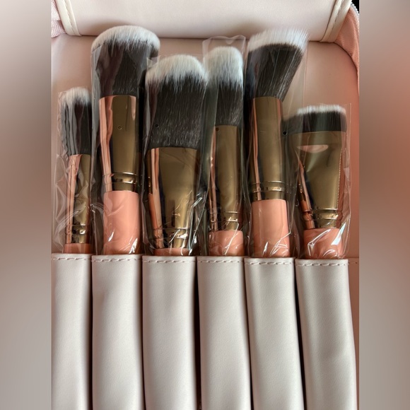 NIB BRAND NEW Luxie 30 Piece Rose Gold Brush Set - Picture 9 of 10